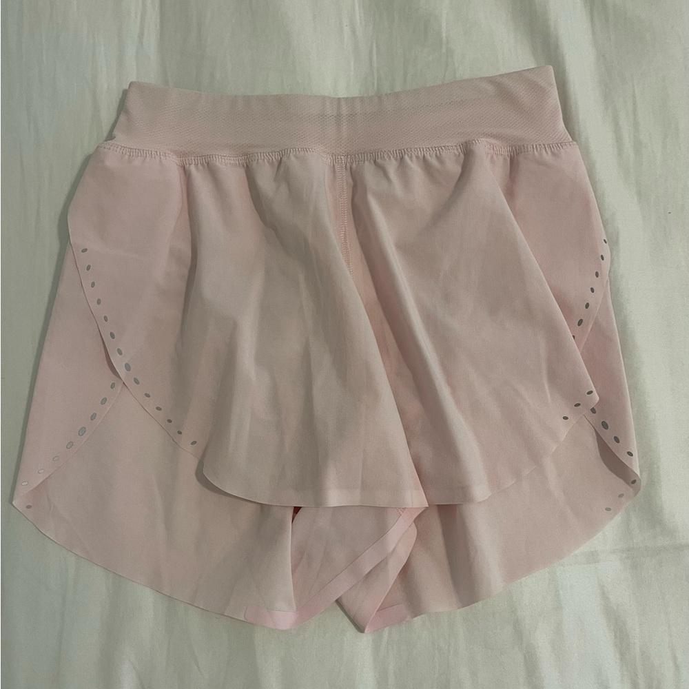 Lululemon Find Your Pace 3’ Shorts Strawberry Milkshake